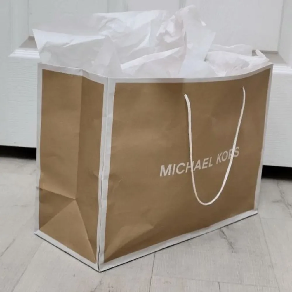 MICHAEL KORS Empty Paper Beige Shopping Gift Bag Rope Handles with Tissues